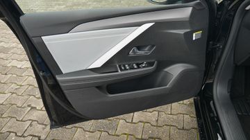 Bild 8 Opel ASTRA Elegance