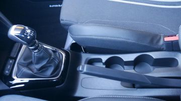 Bild 14 Opel CORSA F 1.2 GS