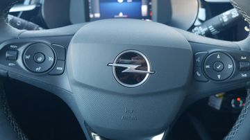 Bild 10 Opel CORSA F 1.2 GS